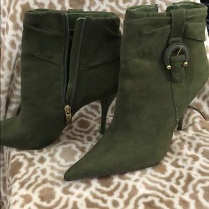 Suede Green Ankle Boots/Pointy Heels